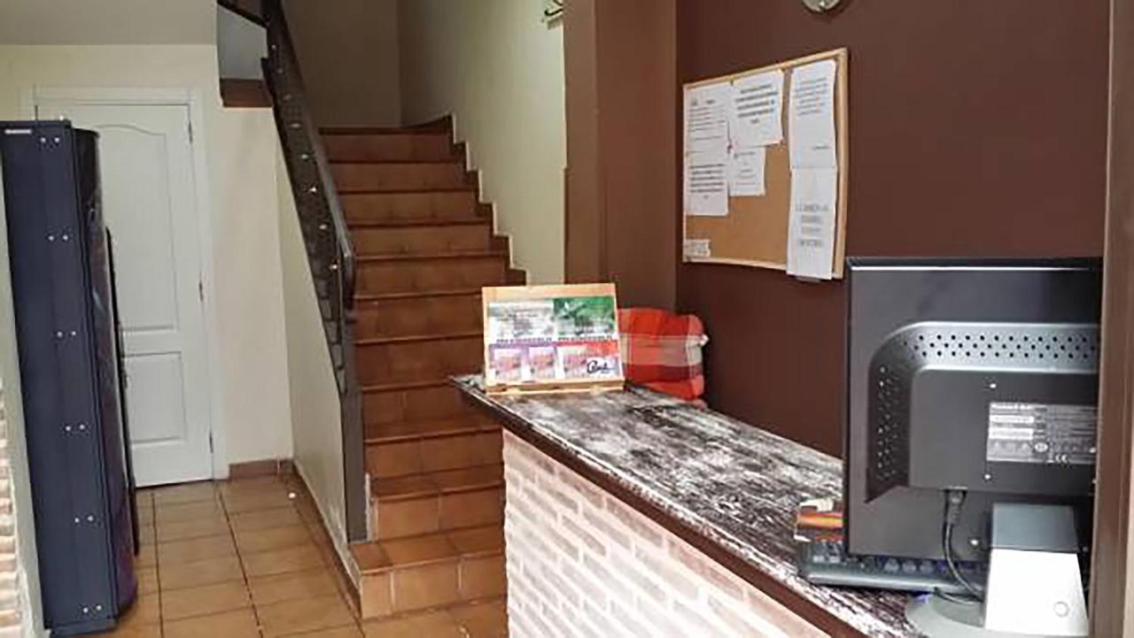 Hostal Velarde Talavera de la Reina Exterior foto