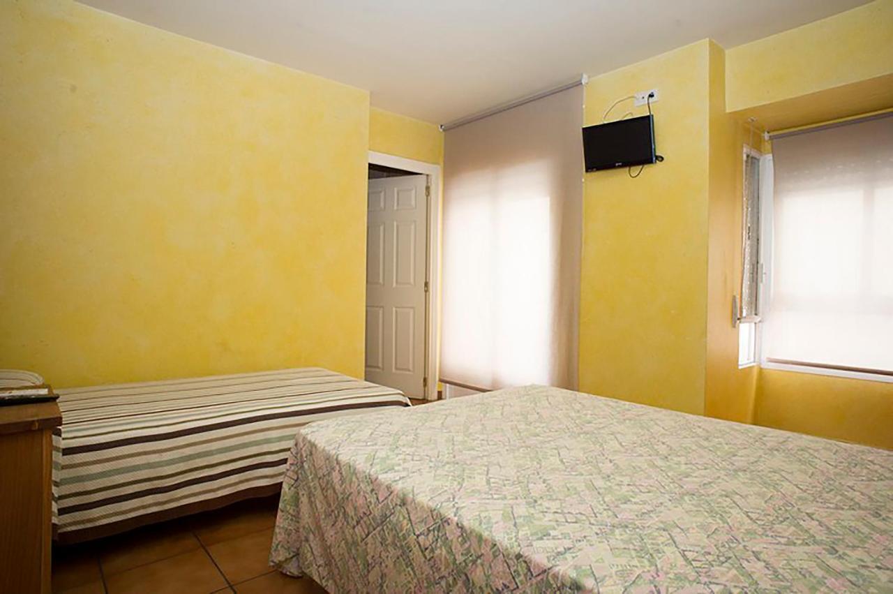 Hostal Velarde Talavera de la Reina Exterior foto